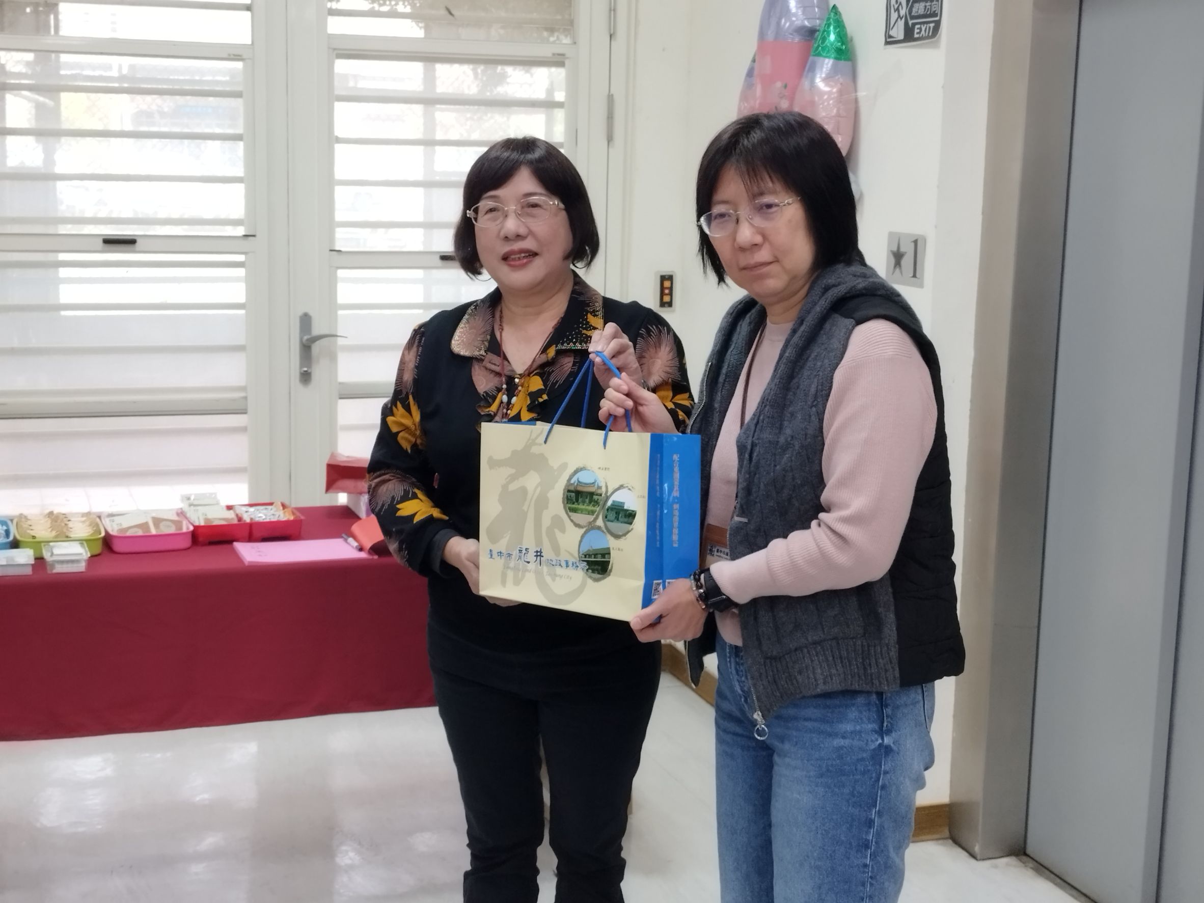 「我的秘密華園」 2025禎墨畫會郭美珠師生水墨畫聯展